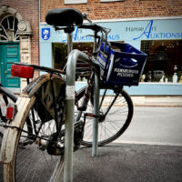 Fahrrad mit Getränkekasten (c) woods of voics